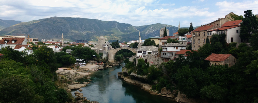 Unesco Weltkulturerbe: Die wieder aufgebaute alte Brücke von Mostar