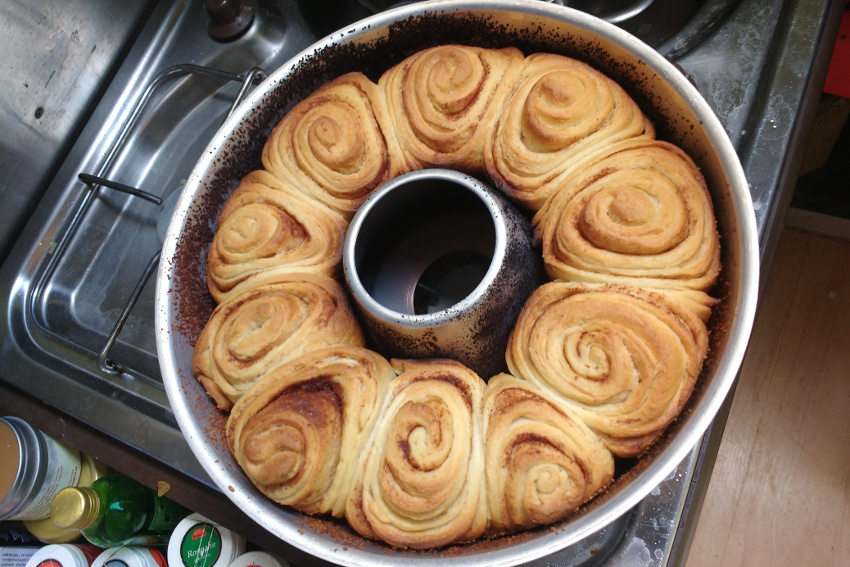 So gelingen Zimtschnecken ohne Backofen im Bulli