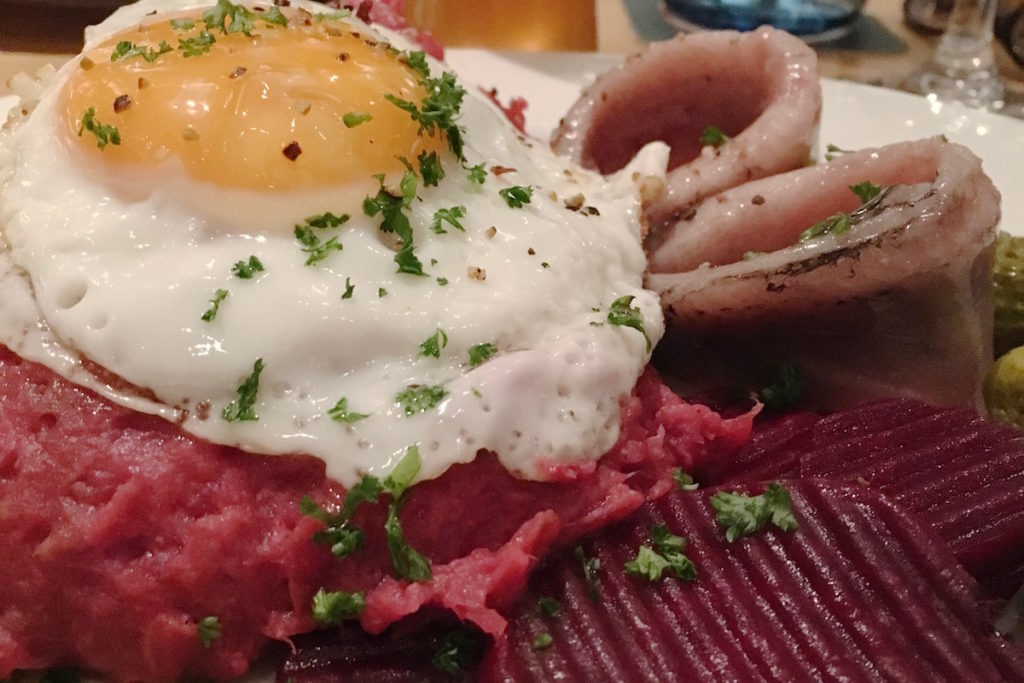 Labskaus im Blockbräu an den Hamburger Landungsbrücken
