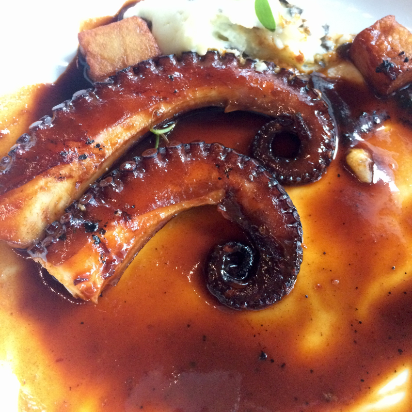 Kulinarisches Mexiko: Unfassbar gutes Seafood, zum Beispiel Pulpo, Tintenfisch
