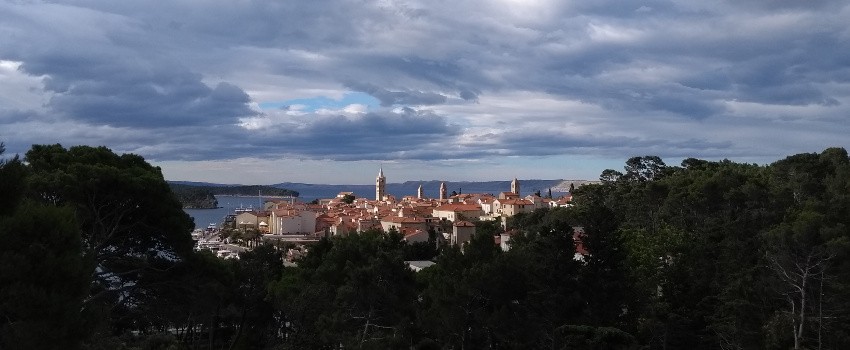 20180720__Insel Rab Blick auf die Altstadt (c) www.JaegerDesVerlorenenSchmatzes.de