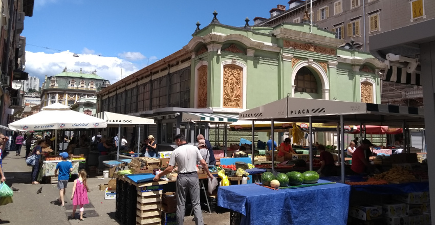 20180720__Rijeka Wochenmarkt Markthalle (c) www.JaegerDesVerlorenenSchmatzes.de