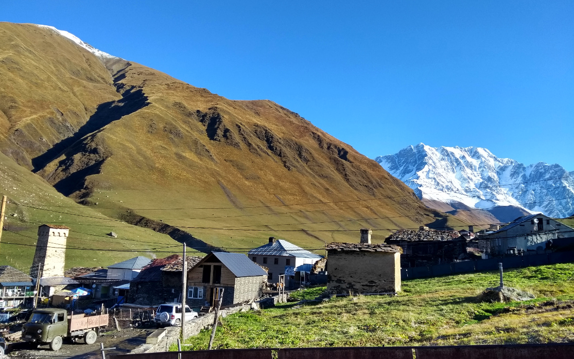 Ushguli Georgien Gletscher (c) www.JaegerDesVerlorenenSchmatzes.de